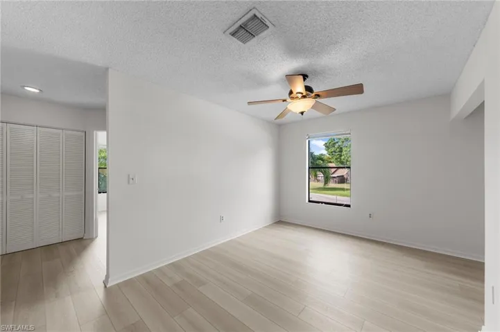 9265 Lake Park Dr 201, Fort Myers, Florida 33919
