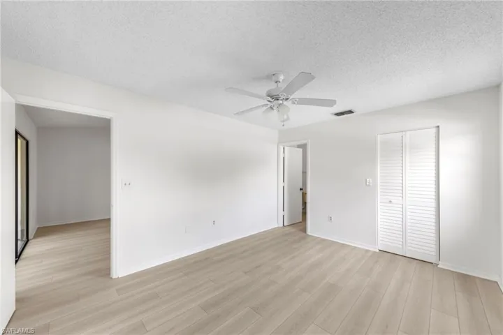 9265 Lake Park Dr 201, Fort Myers, Florida 33919