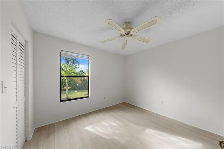 9265 Lake Park Dr 201, Fort Myers, Florida 33919