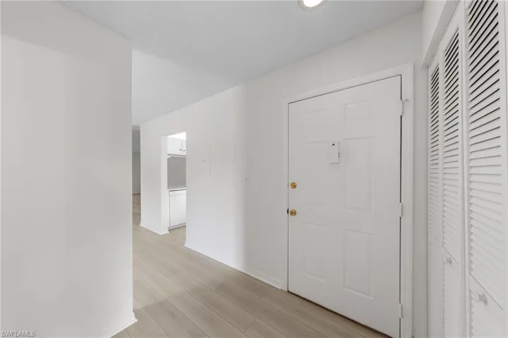 9265 Lake Park Dr 201, Fort Myers, Florida 33919