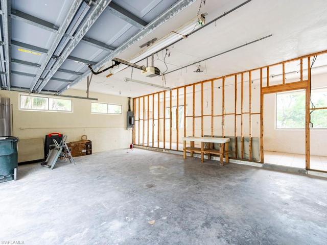 Garage/Storage