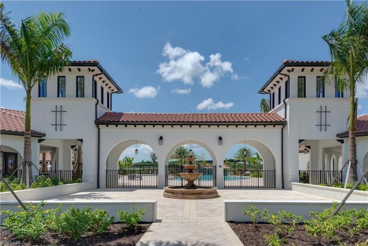 Grand entrance to Arborwood Preserve's Town Center