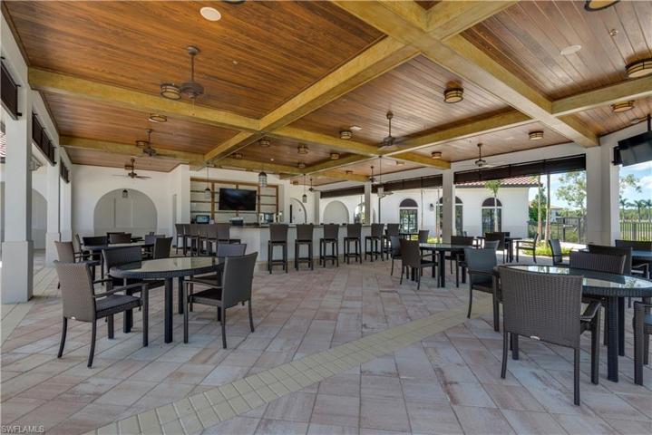 Outdoor bar & grill