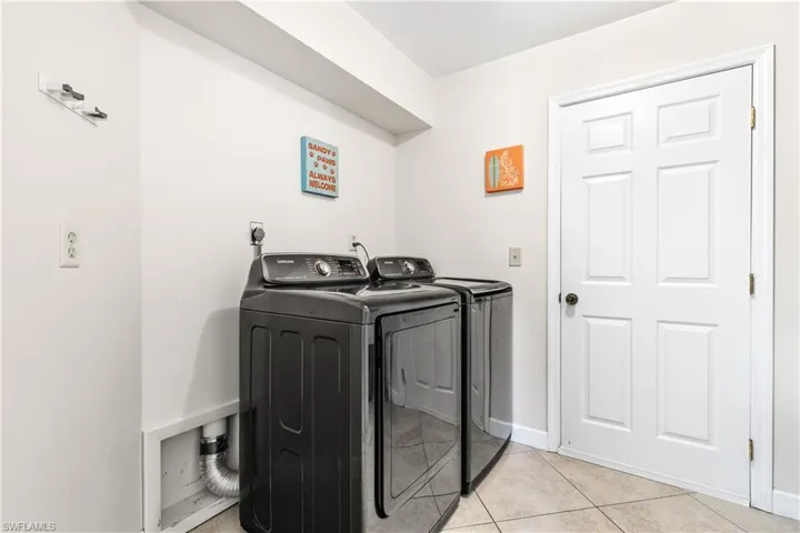 226 Sw 44th Ter, Cape Coral, Florida 33914