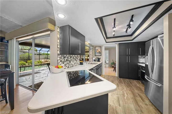 8713 Crest Ln, Fort Myers, Florida 33907