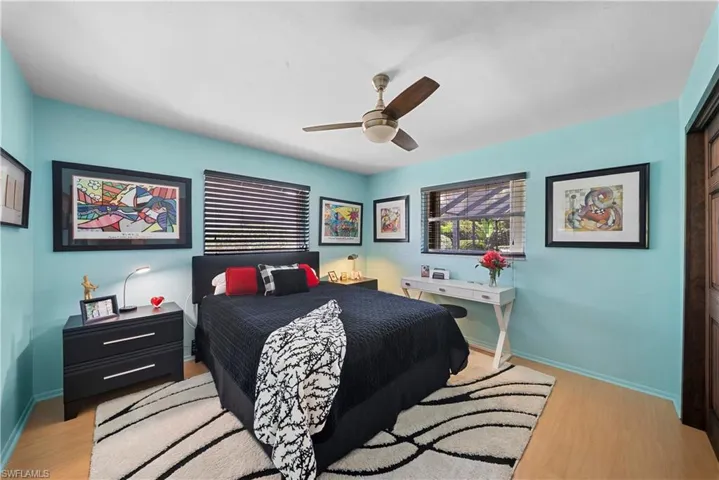 8713 Crest Ln, Fort Myers, Florida 33907