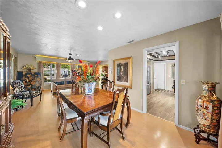 8713 Crest Ln, Fort Myers, Florida 33907