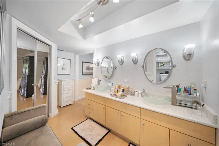 8713 Crest Ln, Fort Myers, Florida 33907