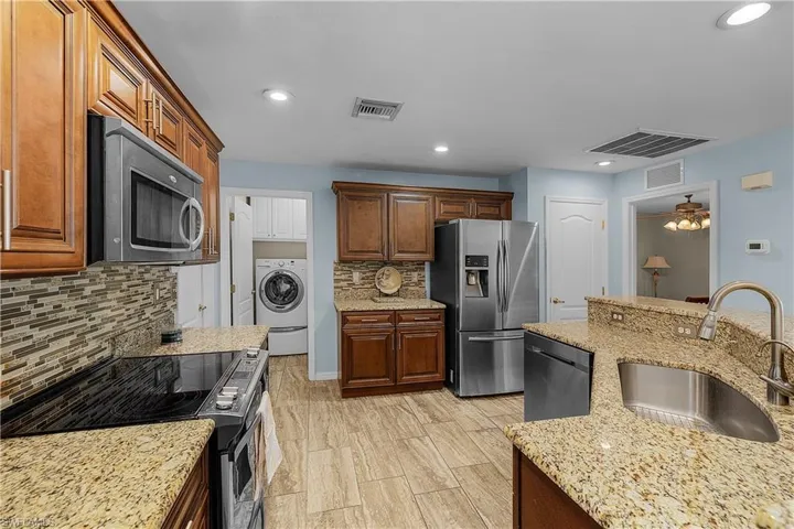3928 Nw 41st Pl, Cape Coral, Florida 33993
