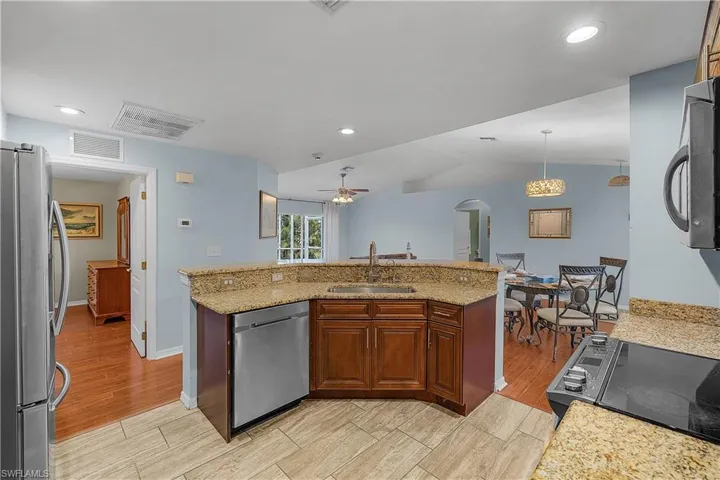 3928 Nw 41st Pl, Cape Coral, Florida 33993