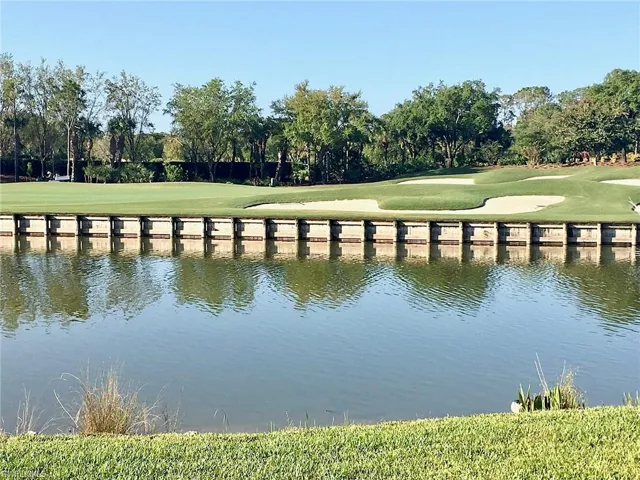11041 Corsia Trieste Way 204, Bonita Springs, Florida 34135