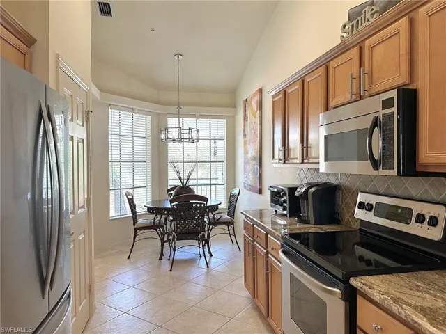 11041 Corsia Trieste Way 204, Bonita Springs, Florida 34135