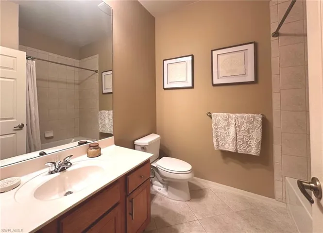 11041 Corsia Trieste Way 204, Bonita Springs, Florida 34135