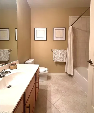 11041 Corsia Trieste Way 204, Bonita Springs, Florida 34135