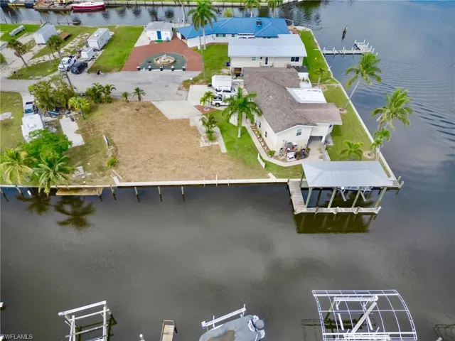 Bird's eye view of a large body of water