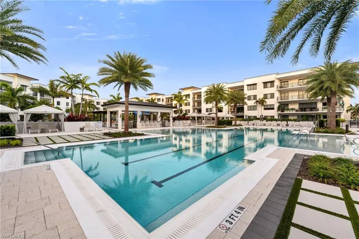 Community Pool - Day View 1