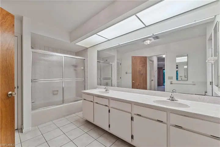 315 Se 20th Ct, Cape Coral, Florida 33990