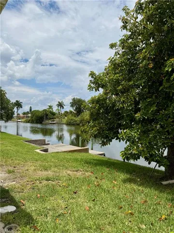 315 Se 20th Ct, Cape Coral, Florida 33990