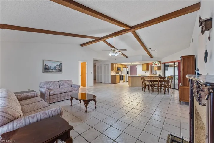 315 Se 20th Ct, Cape Coral, Florida 33990