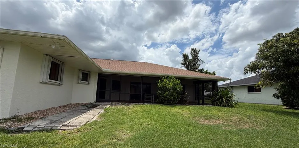 315 Se 20th Ct, Cape Coral, Florida 33990