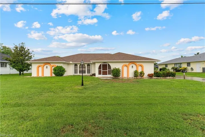 315 Se 20th Ct, Cape Coral, Florida 33990
