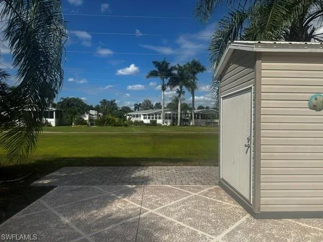 1647 Diamond Lake Cir, Naples, Florida 34114