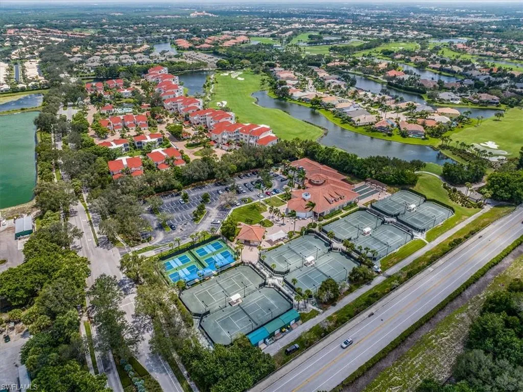 1575 Clermont DR, Naples, FL 34109,225013716