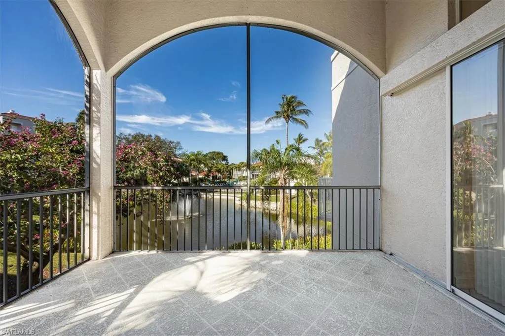 1575 Clermont DR, Naples, FL 34109,225013716