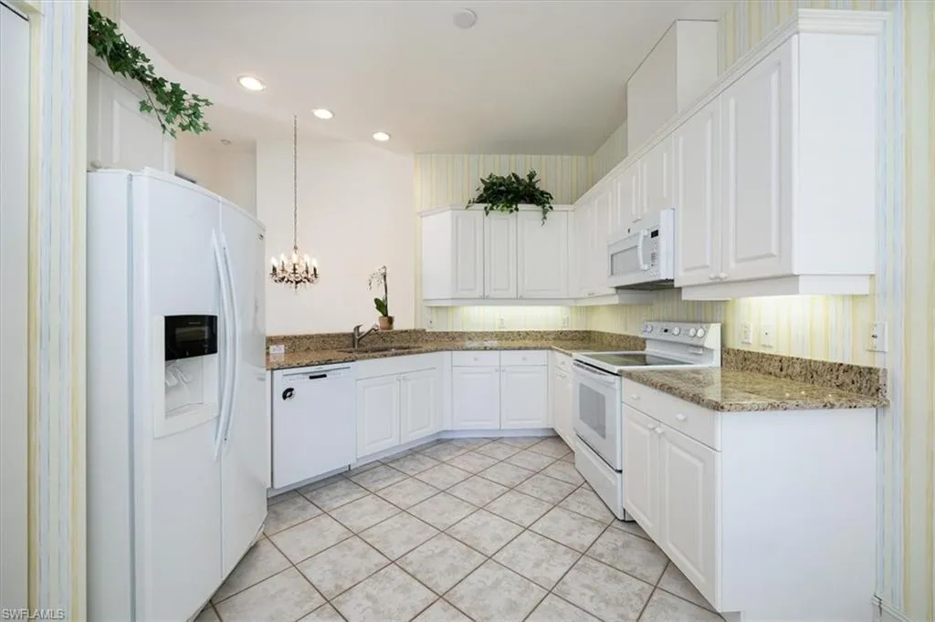 1575 Clermont DR, Naples, FL 34109,225013716
