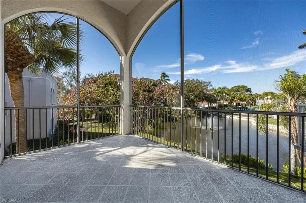 1575 Clermont DR, Naples, FL 34109,225013716