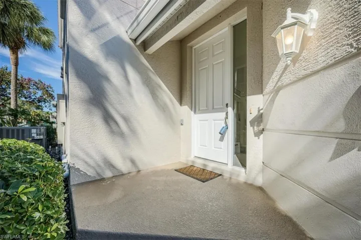1575  Clermont  DR, Naples, FL 34109