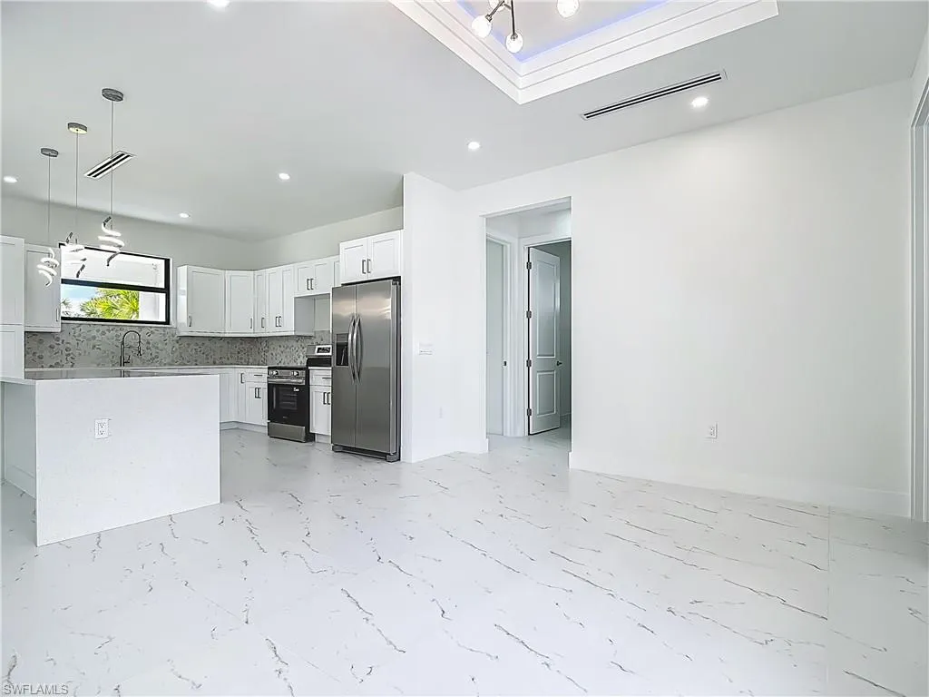 2707 36TH AVE, Naples, FL 34117,225063397