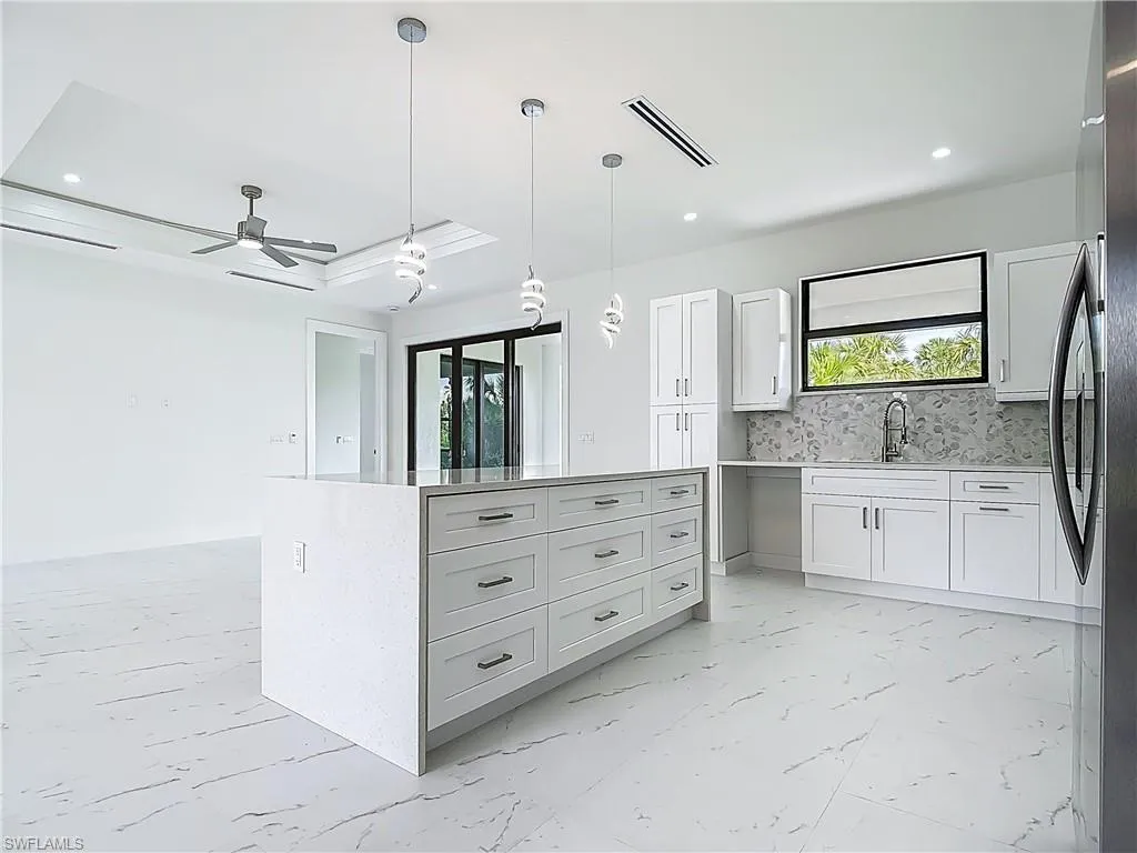 2707 36TH AVE, Naples, FL 34117,225063397