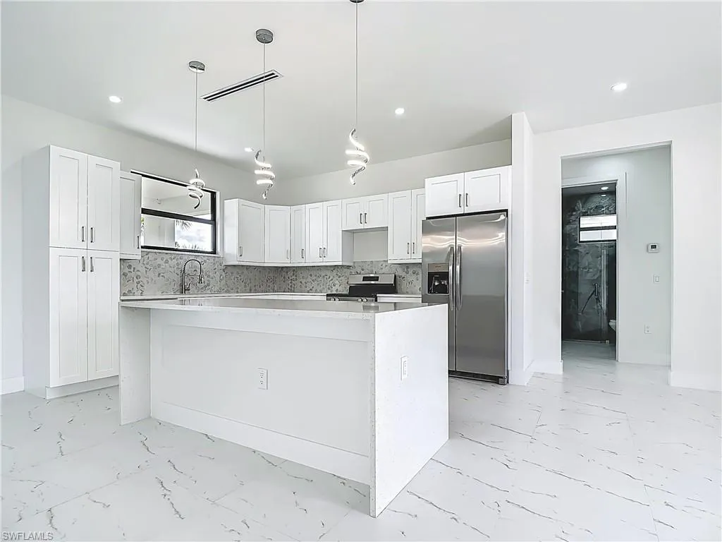 2707 36TH AVE, Naples, FL 34117,225063397
