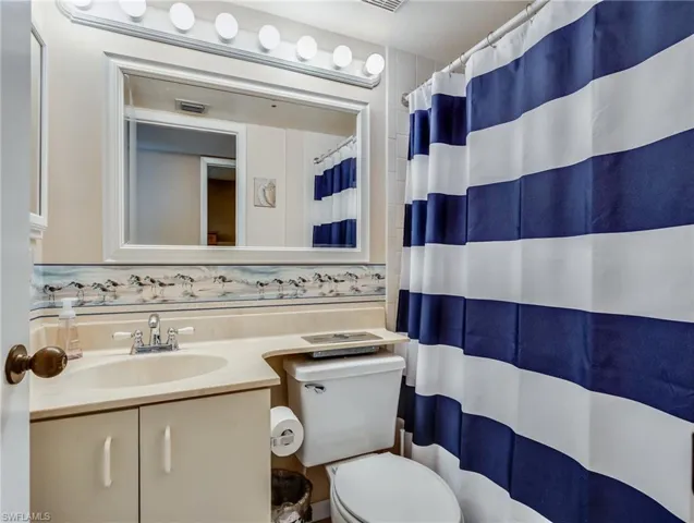 Guest Full Bath
