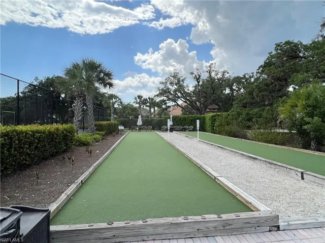 Bocce Ball area - join a league and meet your neighbors