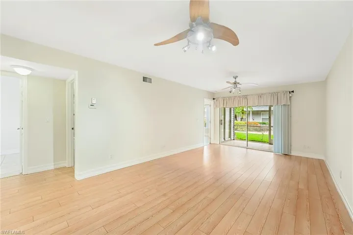Living / Dining Area