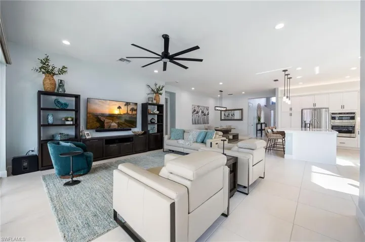 The best layout to entertain