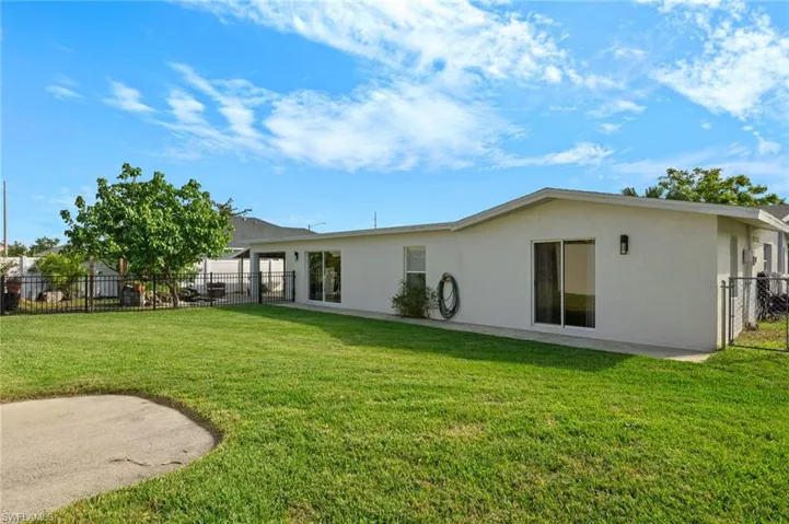 1523 Se 42nd Ter, Cape Coral Fl 33904