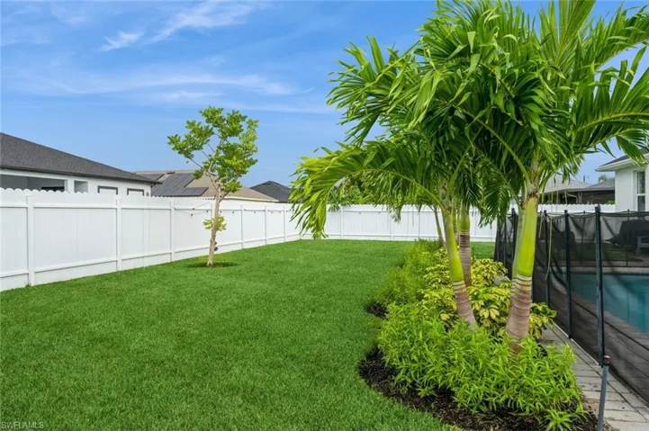 622 Ne 3rd Ave, Cape Coral Fl 33909