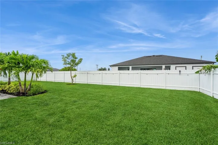 622 Ne 3rd Ave, Cape Coral Fl 33909