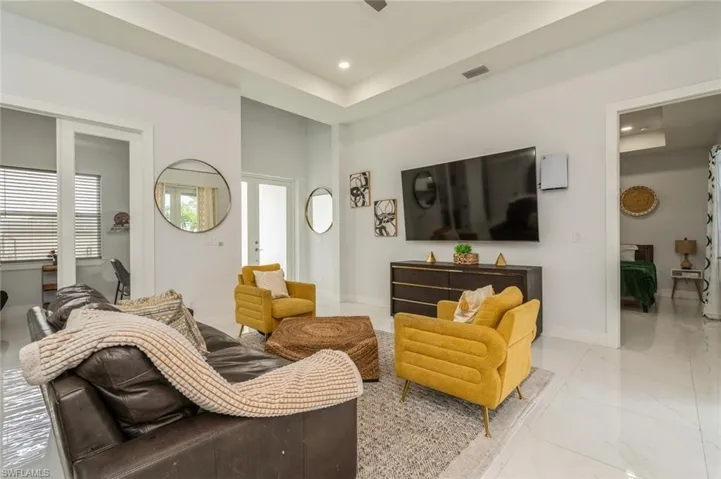 622 Ne 3rd Ave, Cape Coral Fl 33909