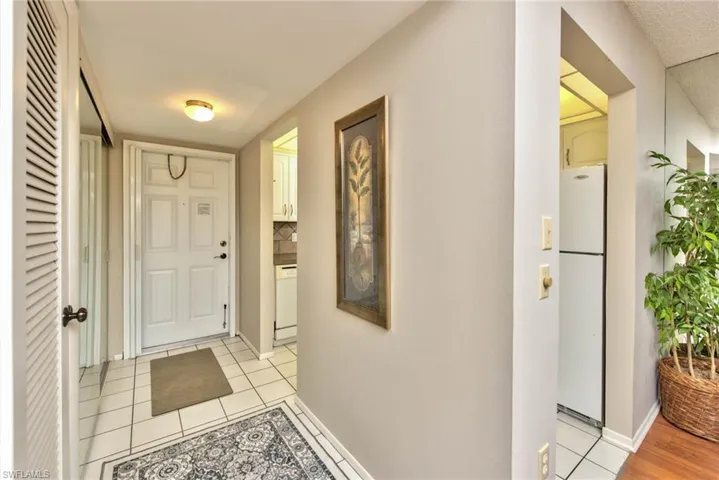 175 Turtle Lake Ct 210, Naples, Florida 34105