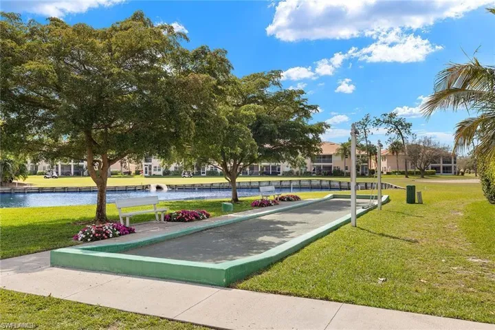 175 Turtle Lake Ct 210, Naples, Florida 34105