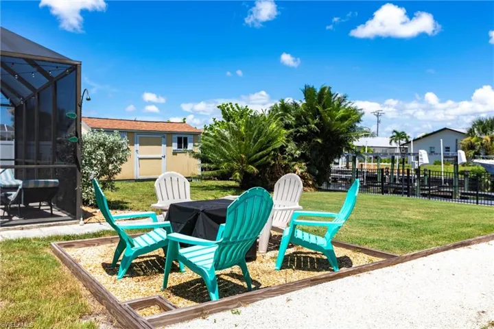 1437 Vendome Ct, Cape Coral, Florida 33904