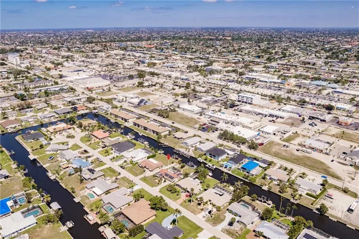 1437 Vendome Ct, Cape Coral, Florida 33904