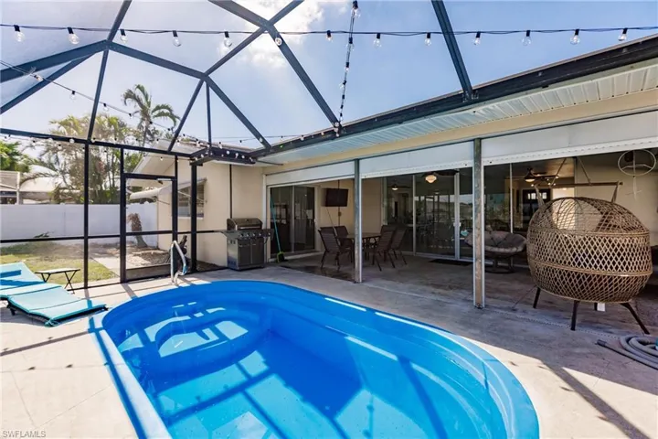 1437 Vendome Ct, Cape Coral, Florida 33904