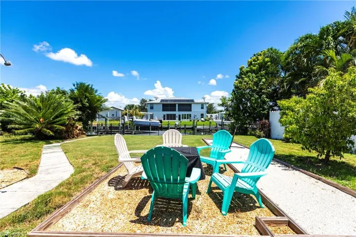 1437 Vendome Ct, Cape Coral, Florida 33904