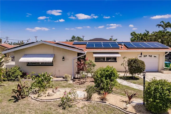 1437 Vendome Ct, Cape Coral, Florida 33904