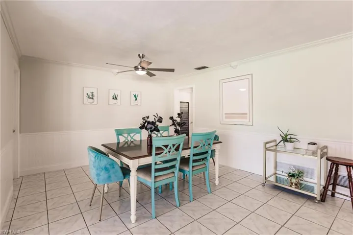 1437 Vendome Ct, Cape Coral, Florida 33904